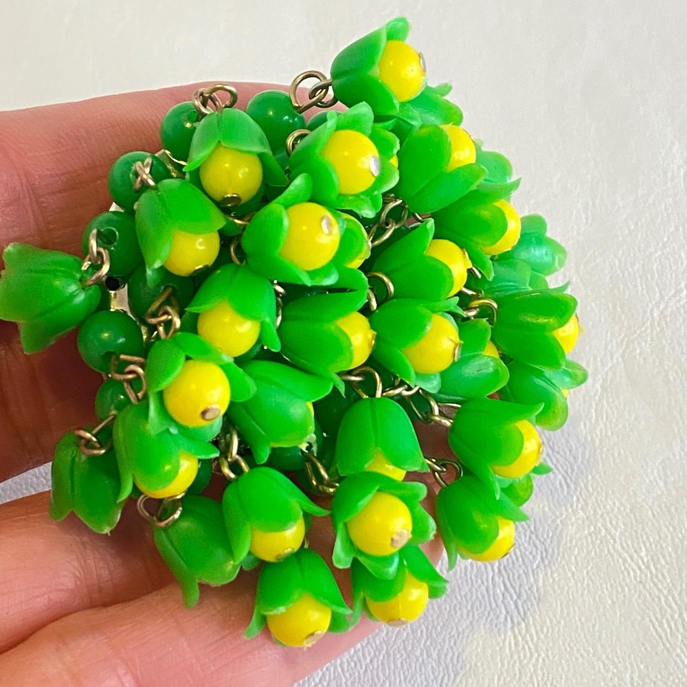 Vintage Green Yellow Plastic Flower Brooch Pin Lily Of The Valley Cluster 2.25"